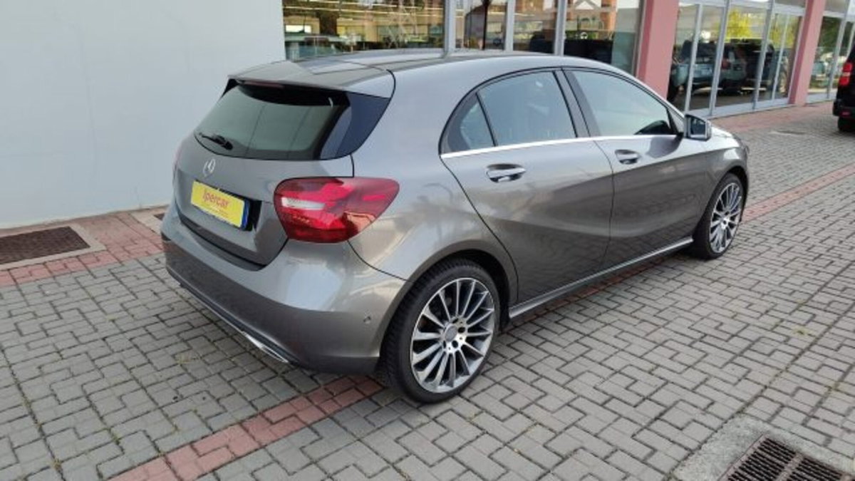 Mercedes-Benz Classe A 180 d Sport (4)