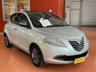 Lancia Ypsilon 1.2 69 CV 5 porte Gold (3)