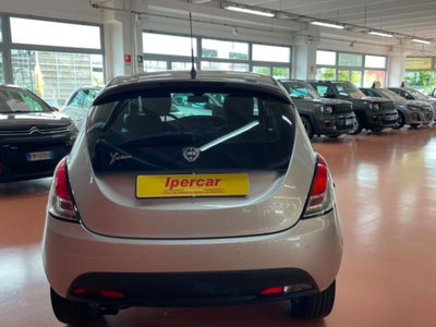 Lancia Ypsilon 1.2 69 CV 5 porte Gold (6)
