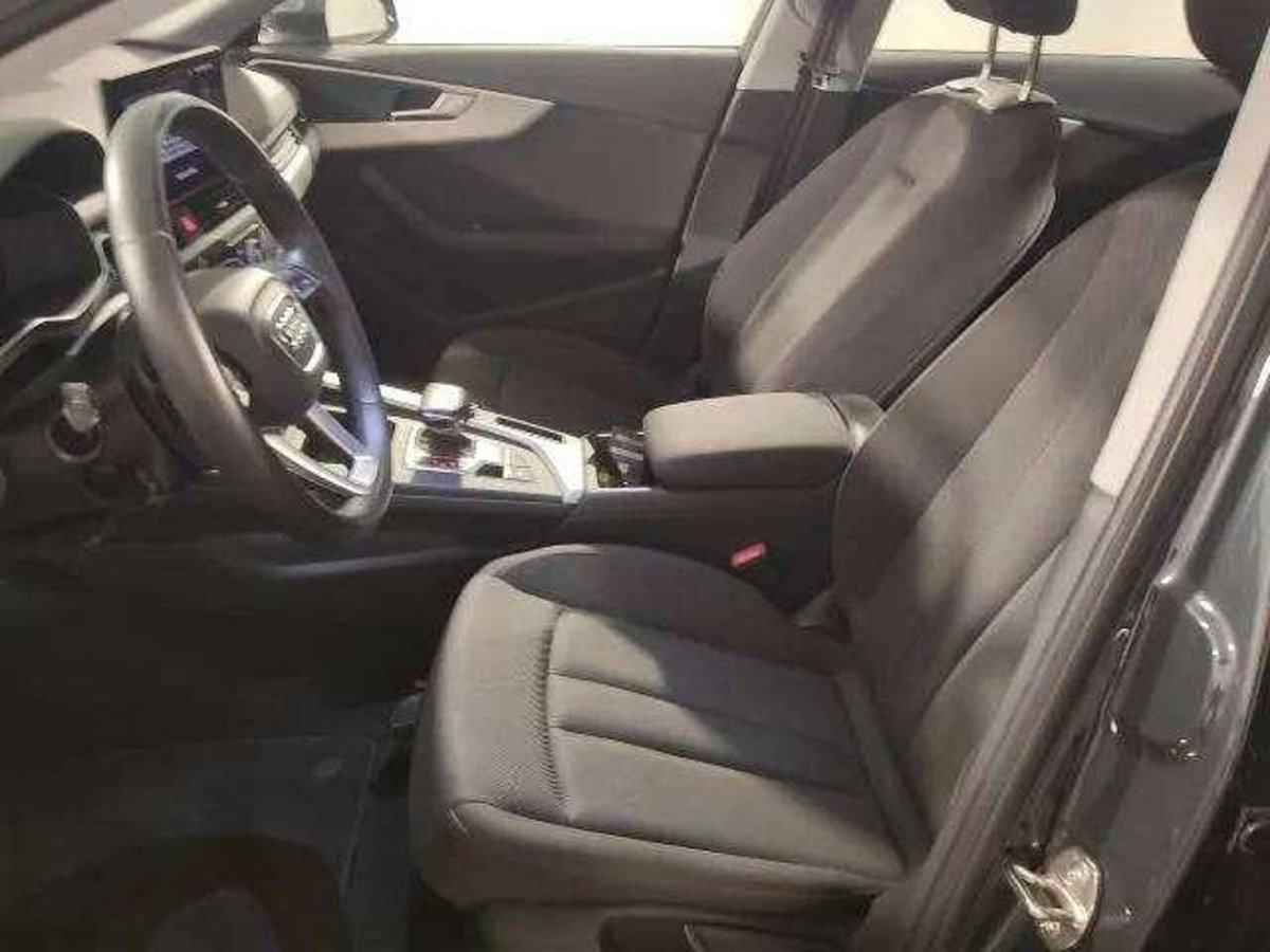 Audi A4 30 2.0 tdi mhev Business Advanced 136cv s-tronic (8)