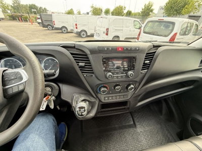 Iveco Daily Telaio 35C12 2.3 Hpi PM-RG Cabinato (12)