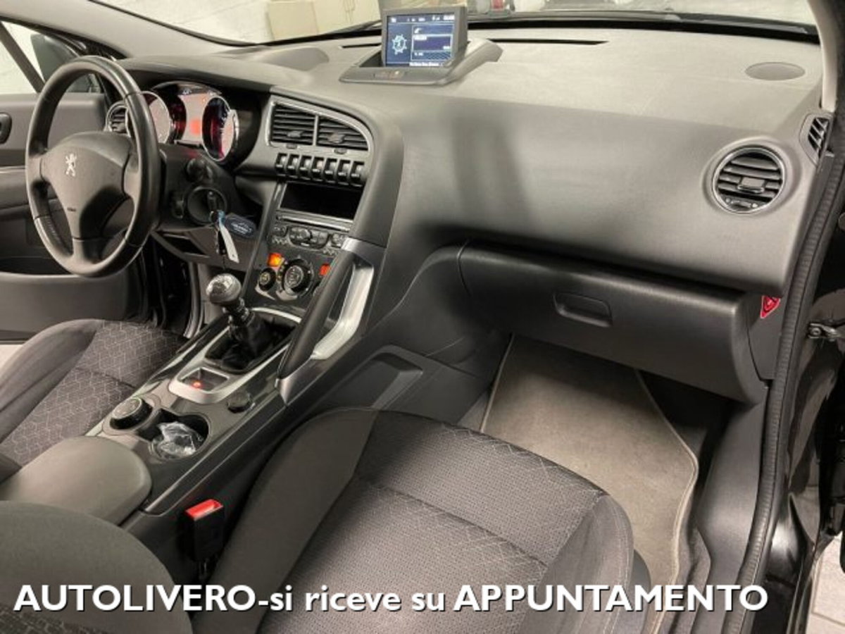 Peugeot 3008 2.0 HDi 150CV Active (10)