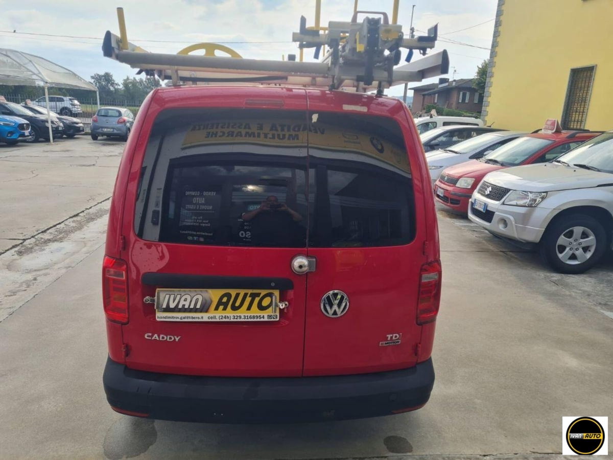 Volkswagen Caddy 2.0 TDI 122 CV 4MOTION Comfortline (8)