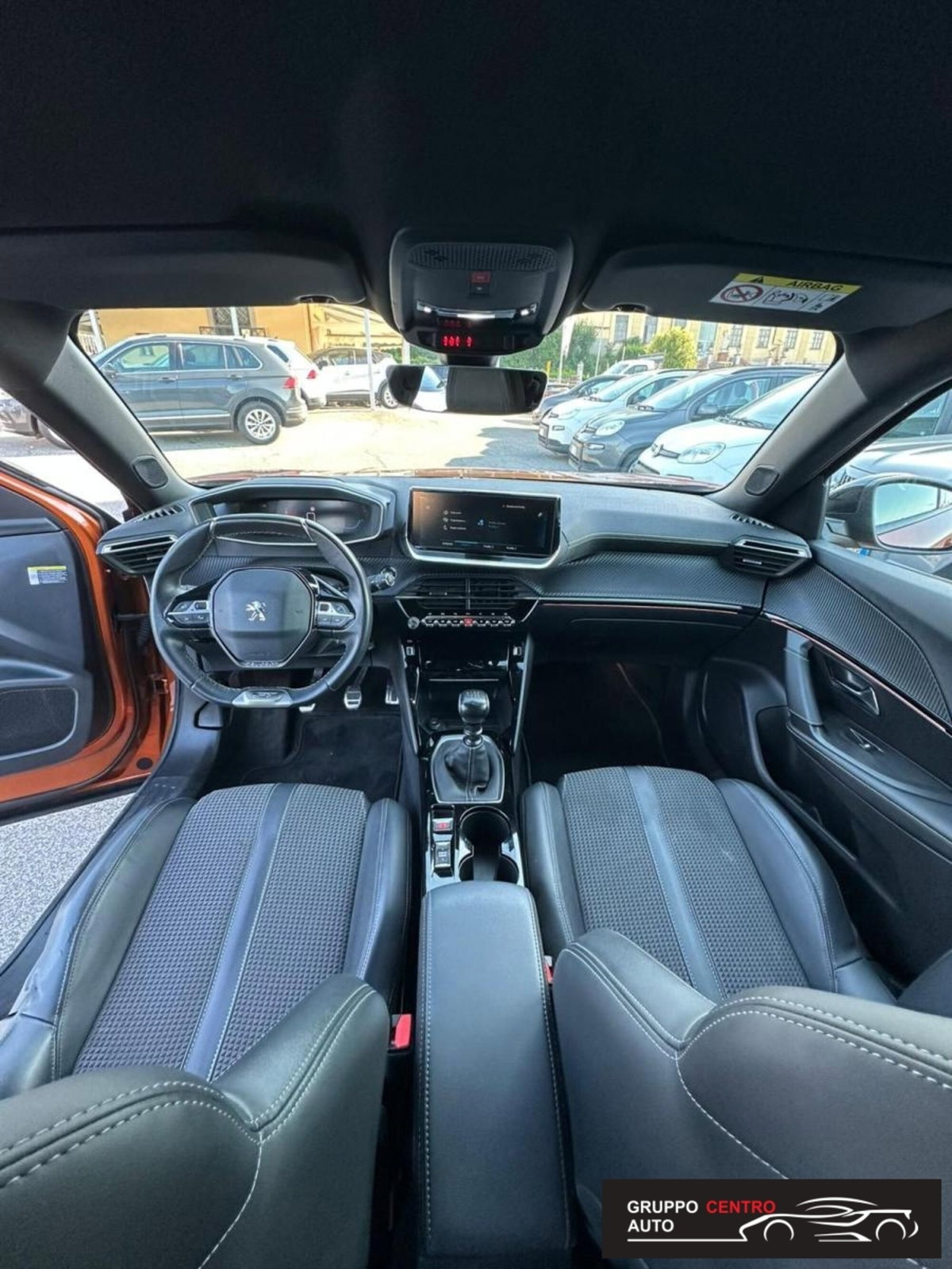 Peugeot 2008 BlueHDi 110 S&S GT (13)