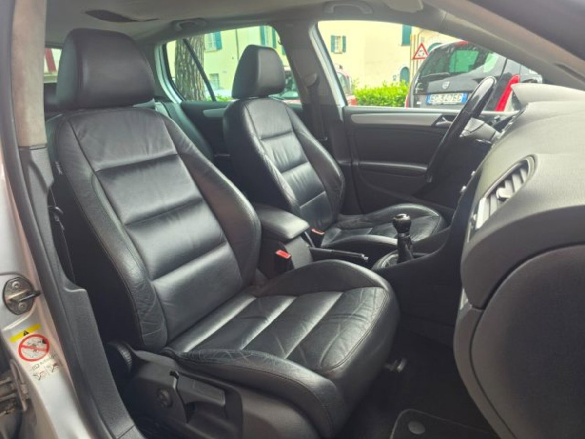 Volkswagen Golf 2.0 TDI 140CV DPF 5p. Highline (12)