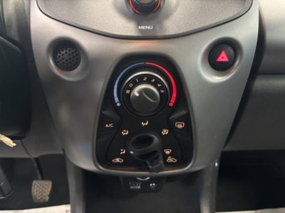 Toyota Aygo 1.0 VVT-i 69 CV 5 porte x-wave MMT (15)