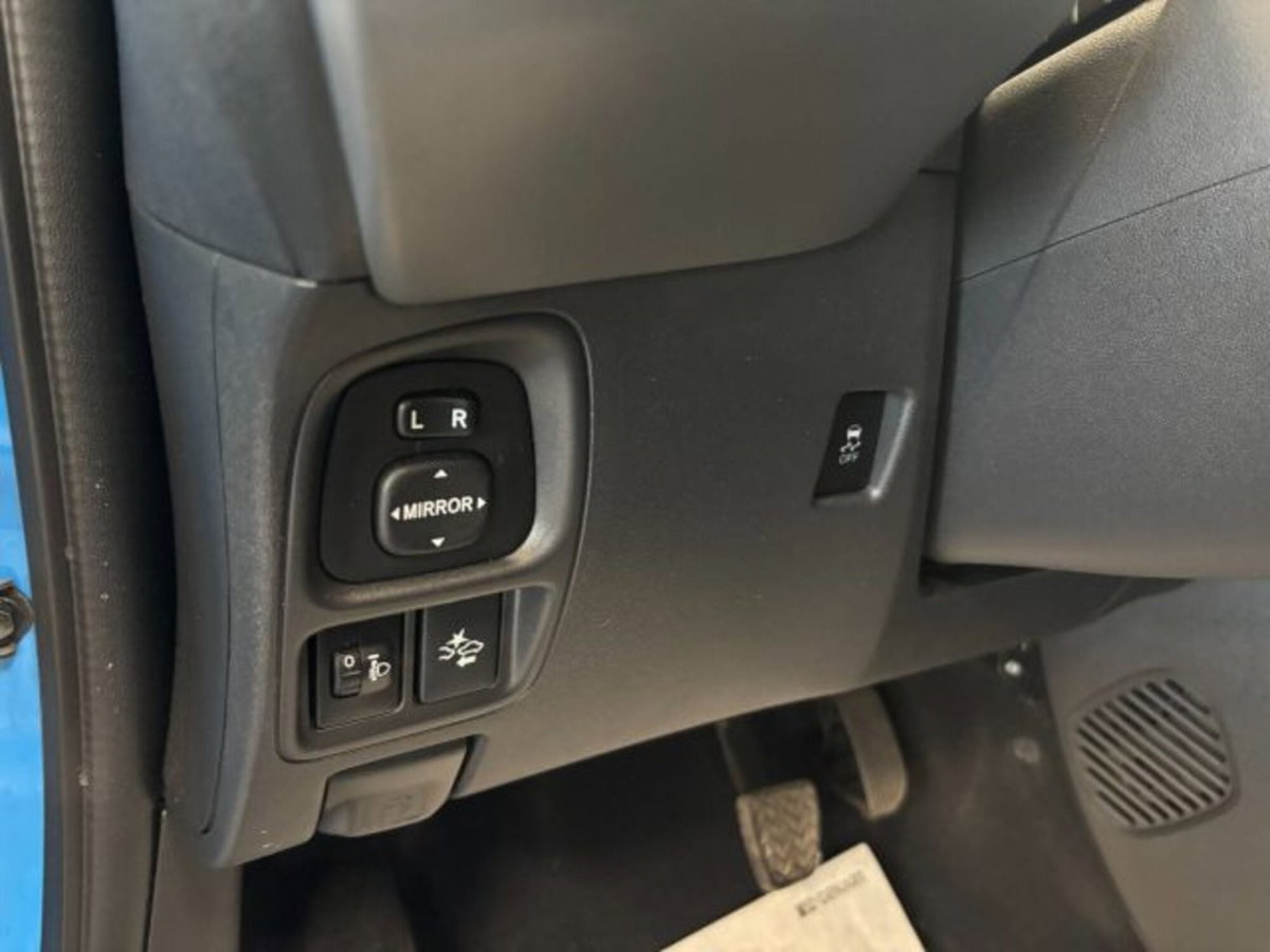 Toyota Aygo 1.0 VVT-i 69 CV 5 porte x-wave MMT (20)