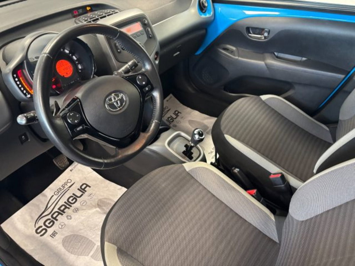 Toyota Aygo 1.0 VVT-i 69 CV 5 porte x-wave MMT (9)