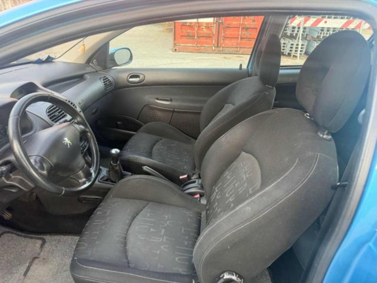 Peugeot 206 3p. aut. XT (11)