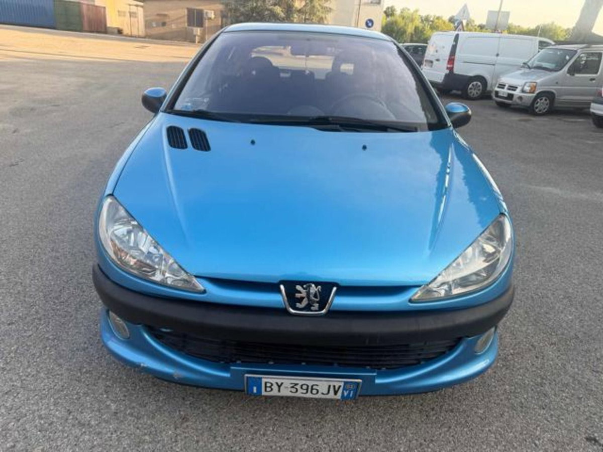Peugeot 206 3p. aut. XT (3)