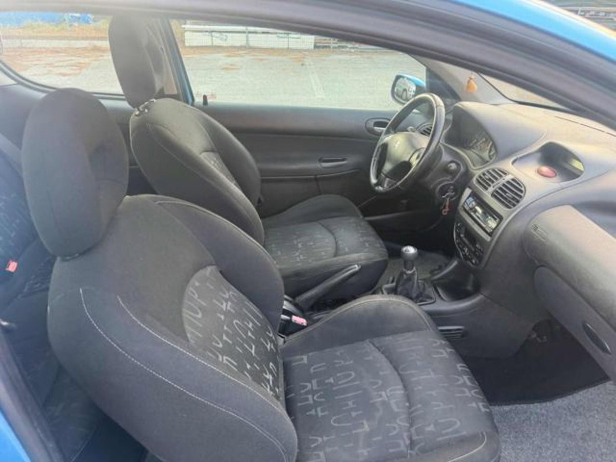 Peugeot 206 3p. aut. XT (9)