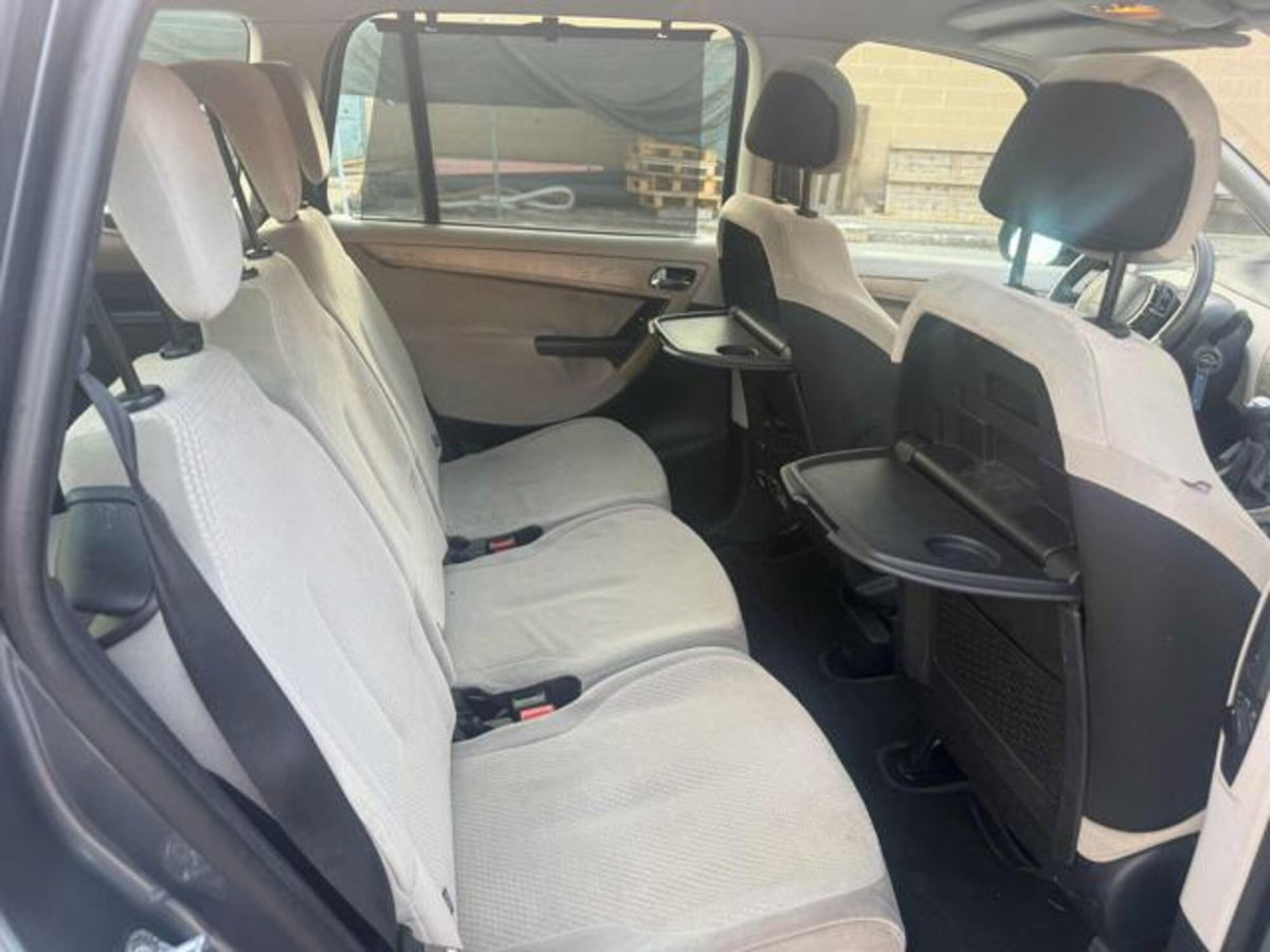 Citroen C4 Picasso 1.8 Classique (19)