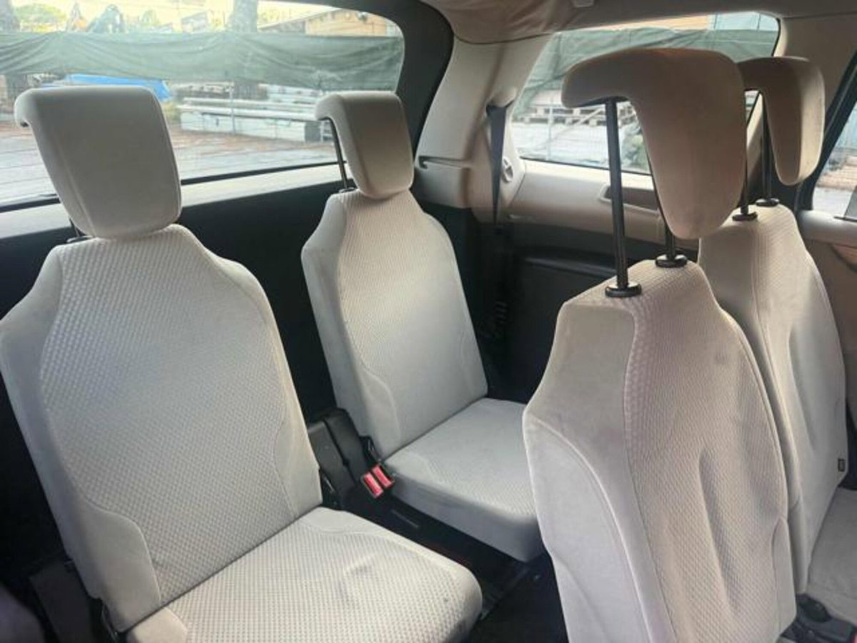 Citroen C4 Picasso 1.8 Classique (7)