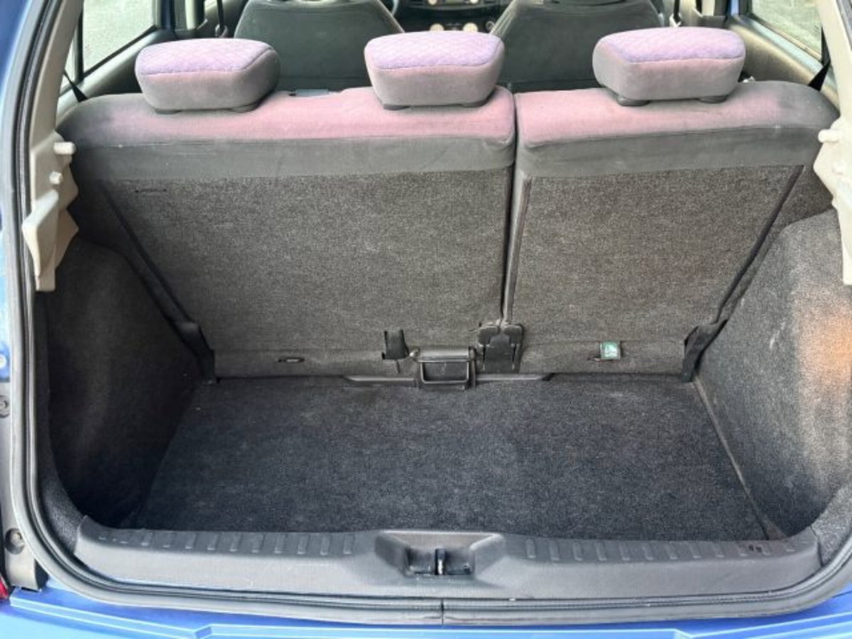 Nissan Micra 1.5d 82CV 5 porte Yuga (17)