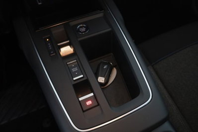Citroen C5 Aircross 1.2 hybrid Plus 136cv e-dcs6 (14)