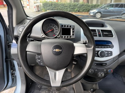 Chevrolet Spark 1.2 LT (10)