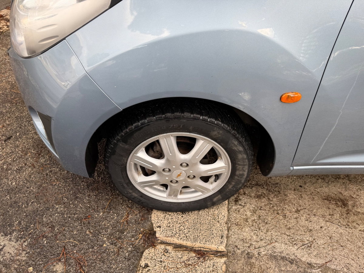 Chevrolet Spark 1.2 LT (19)