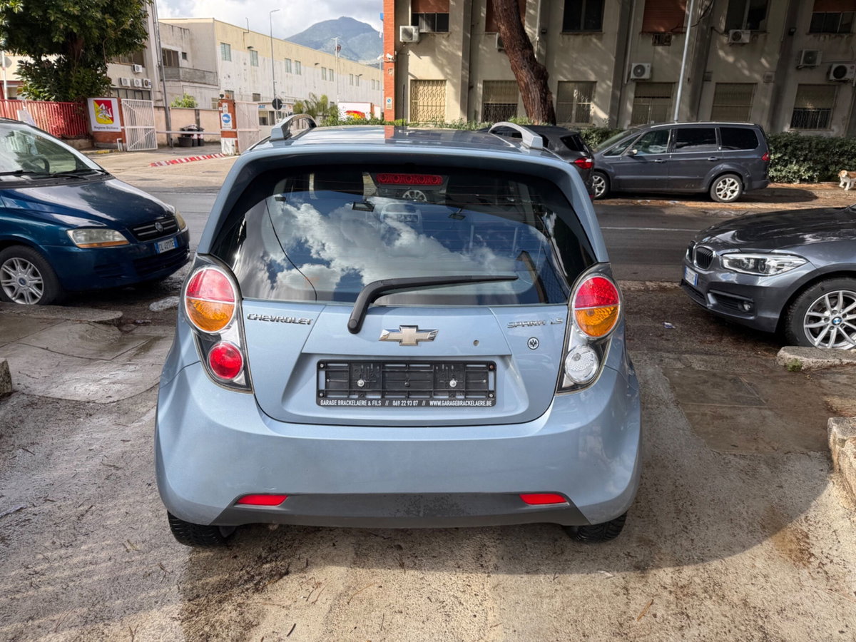 Chevrolet Spark 1.2 LT (4)