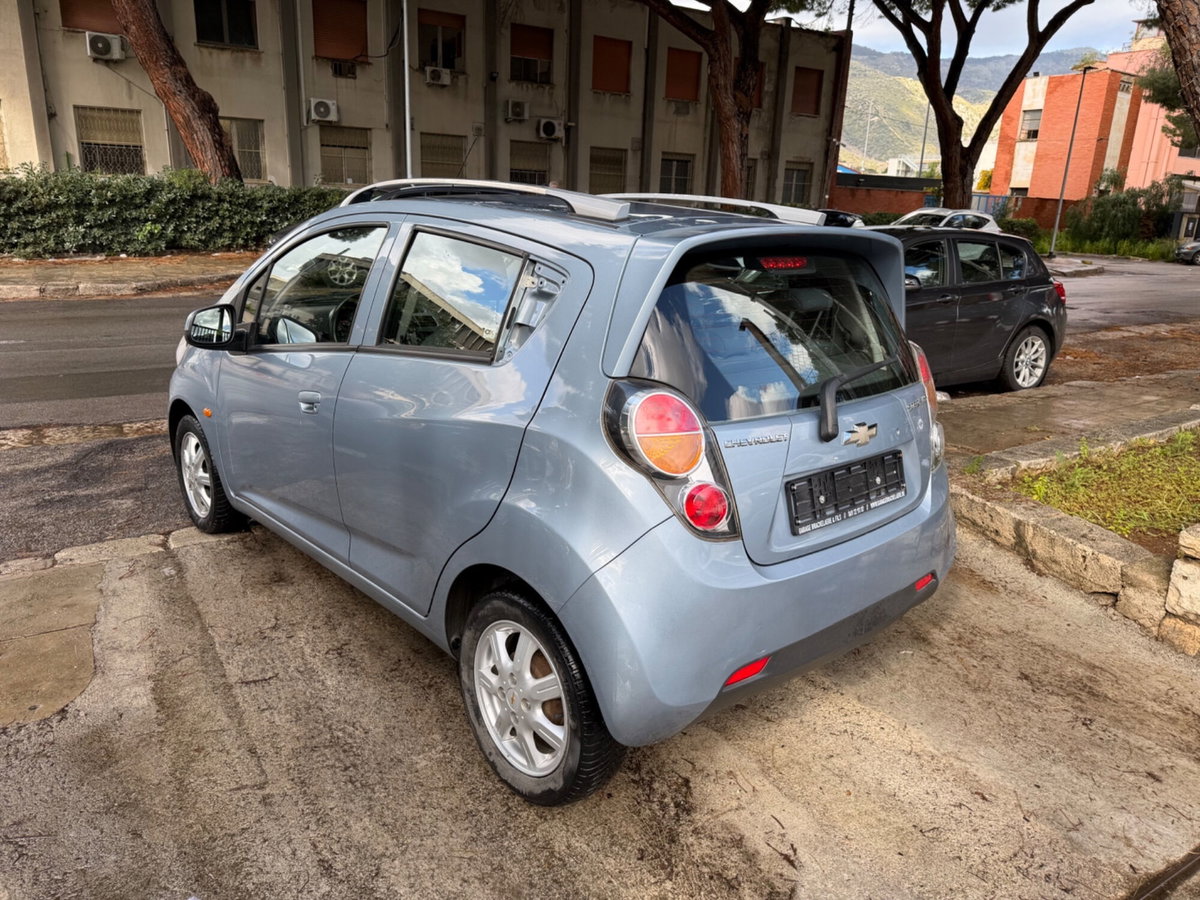 Chevrolet Spark 1.2 LT (5)