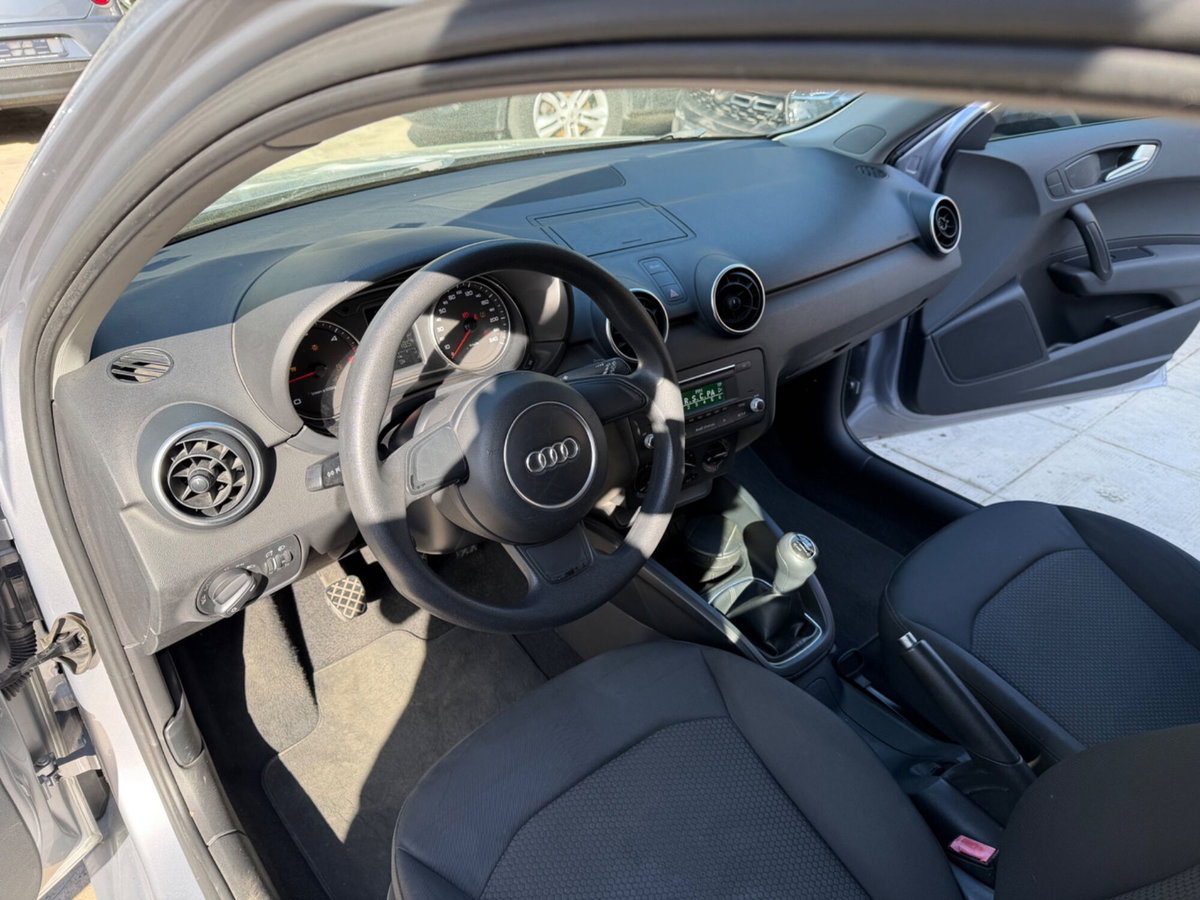 Audi A1 Sportback 1.4 TDI ultra Metal plus (5)