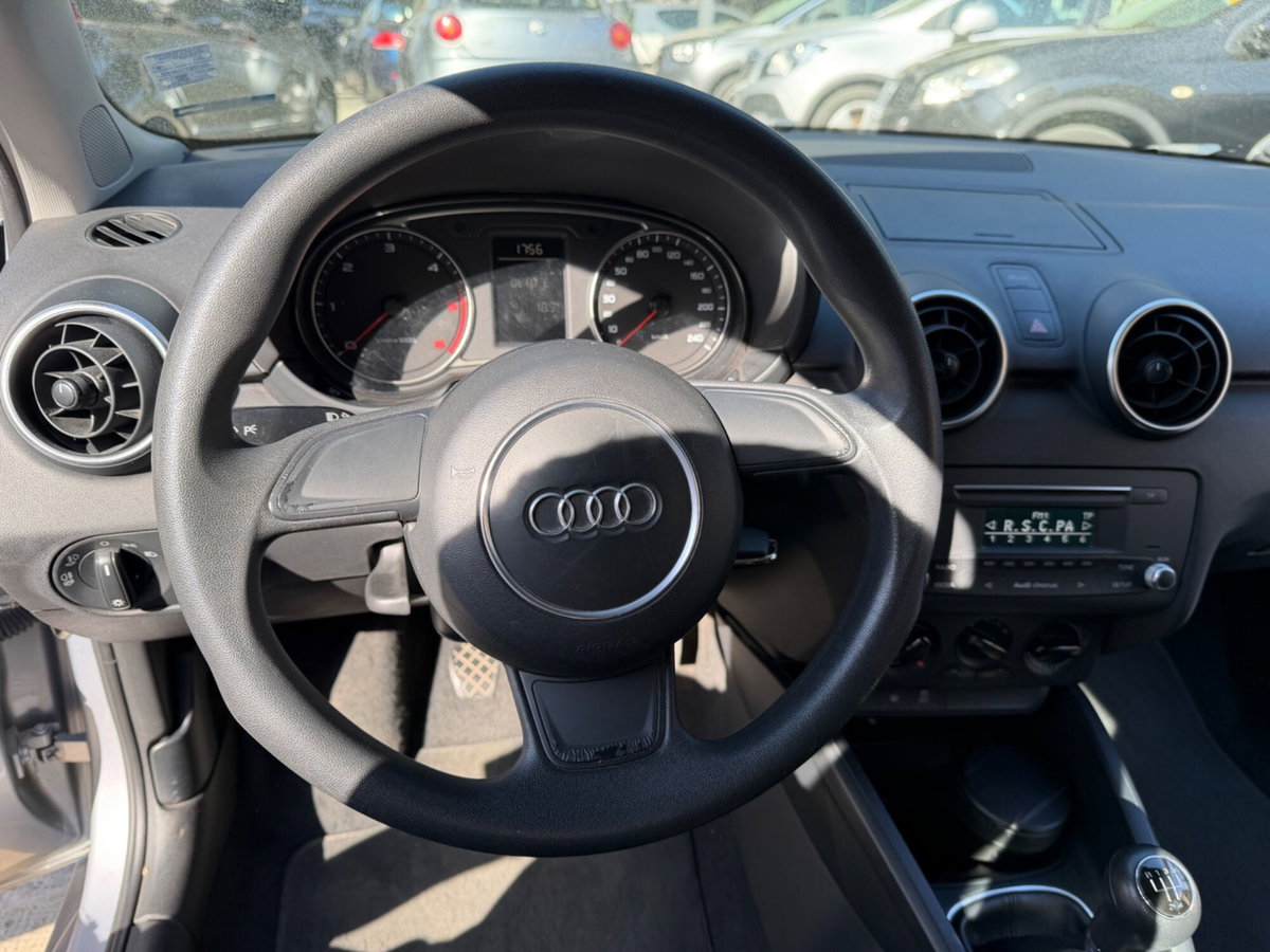 Audi A1 Sportback 1.4 TDI ultra Metal plus (7)