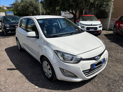 Hyundai i20 1.1 CRDi 5p. Classic (3)
