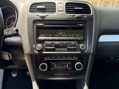 Volkswagen Golf 1.6 TDI DPF 5p. Comfortline (11)