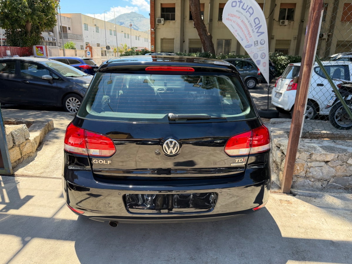 Volkswagen Golf 1.6 TDI DPF 5p. Comfortline (17)