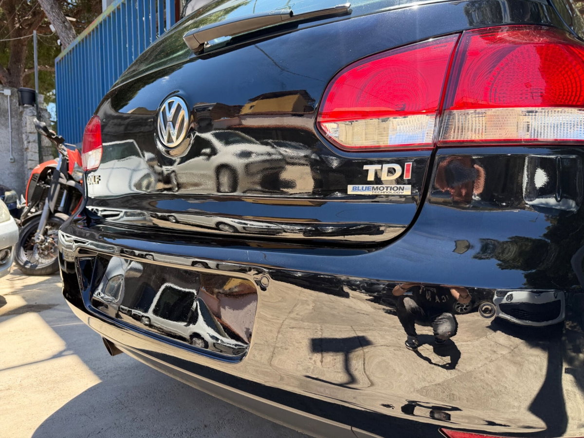 Volkswagen Golf 1.6 TDI DPF 5p. Comfortline (19)