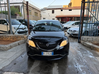 Lancia Ypsilon 1.3 MJT 16V 95 CV 5 porte S&S Gold (2)