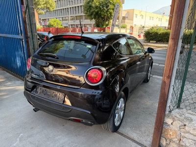 Alfa Romeo MiTo 1.3 JTDm 16V 90 CV Distinctive (17)
