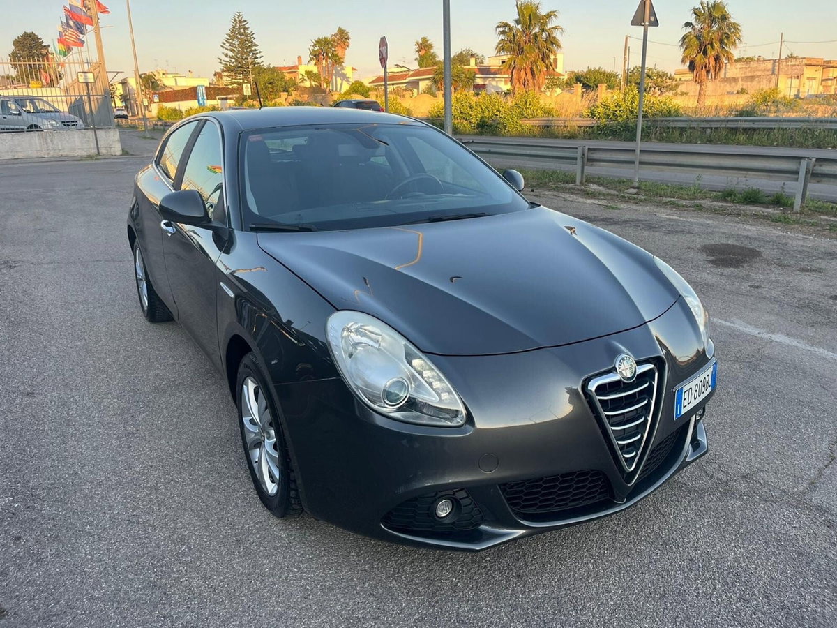 Alfa Romeo Giulietta 1.6 JTDm-2 Distinctive (3)