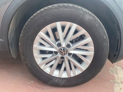 Volkswagen T-Roc 2.0 tdi R-Line 115cv (11)
