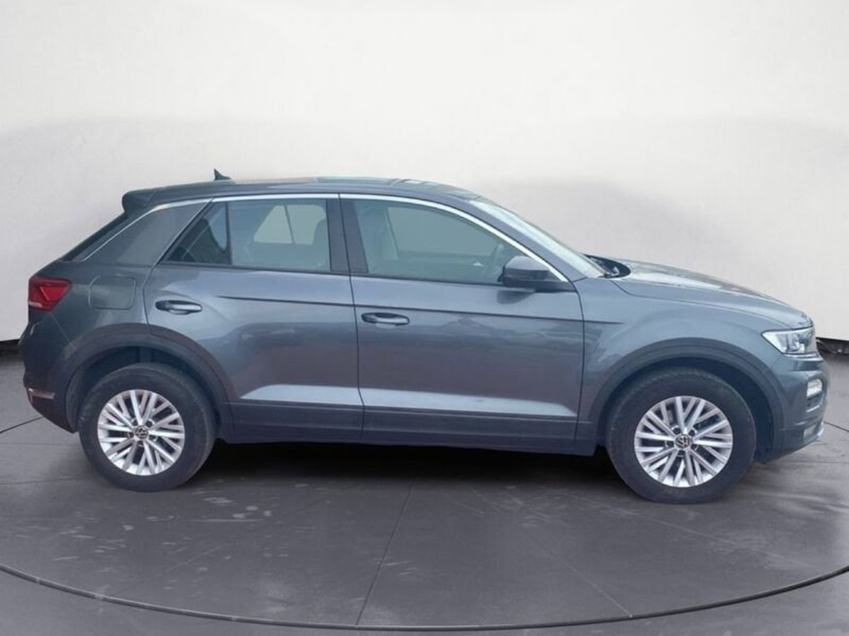 Volkswagen T-Roc 2.0 tdi R-Line 115cv (4)