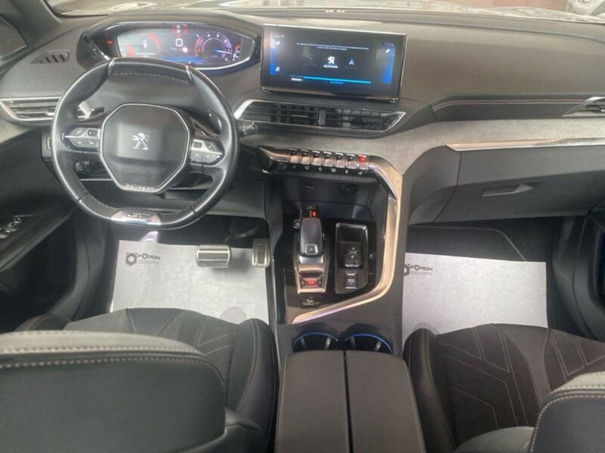 Peugeot 3008 BlueHDi 130 S&S EAT8 GT Pack (17)