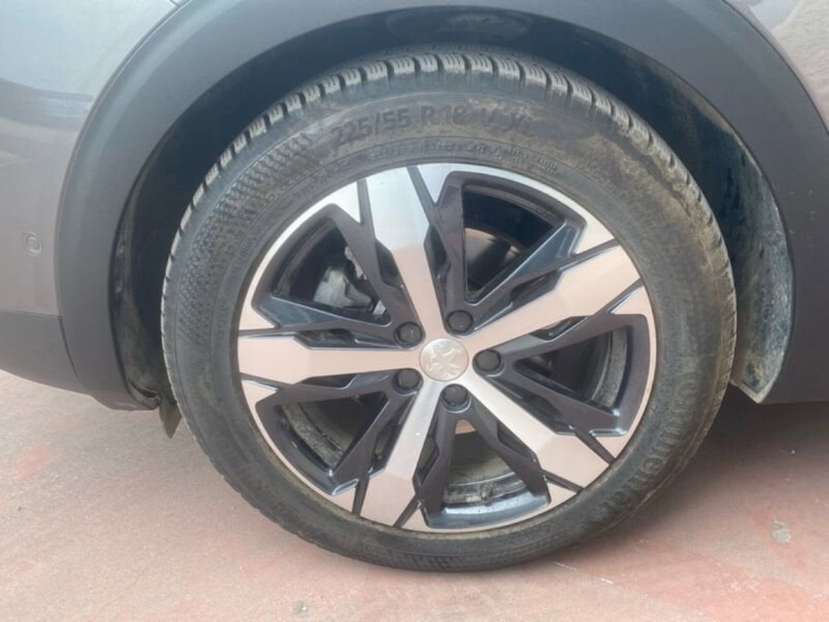 Peugeot 3008 BlueHDi 130 S&S EAT8 GT Pack (9)