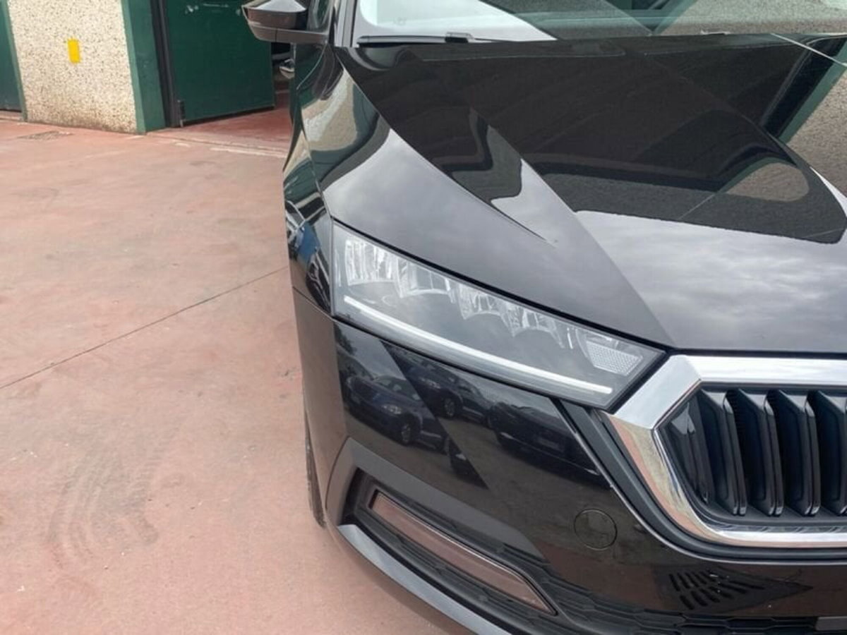 Skoda Octavia 2.0 TDI EVO SCR DSG Executive (10)