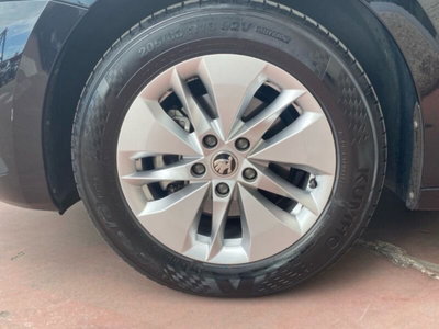 Skoda Octavia 2.0 TDI EVO SCR DSG Executive (12)