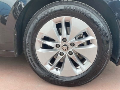 Skoda Octavia 2.0 TDI EVO SCR DSG Executive (17)