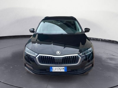 Skoda Octavia 2.0 TDI EVO SCR DSG Executive (2)