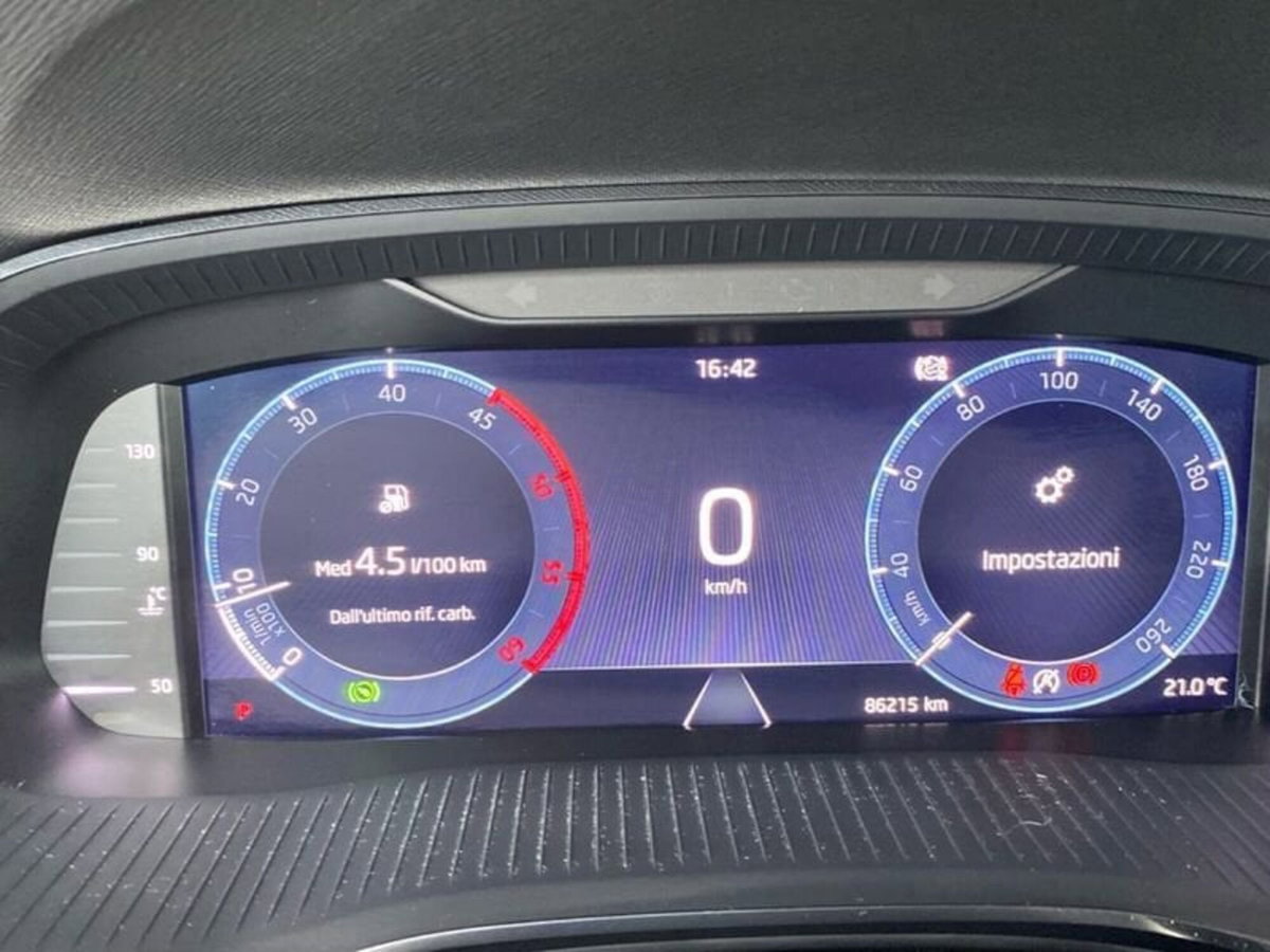 Skoda Octavia 2.0 TDI EVO SCR DSG Executive (20)