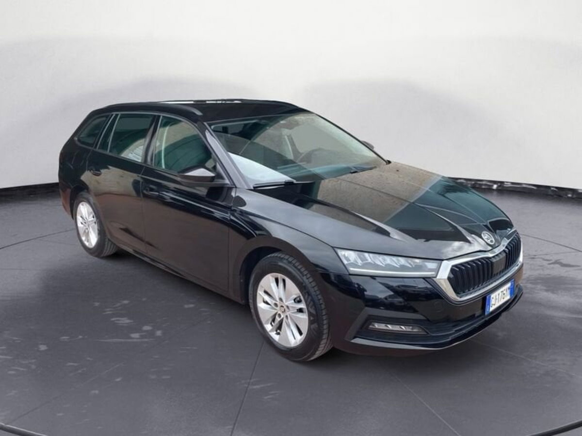 Skoda Octavia 2.0 TDI EVO SCR DSG Executive (4)