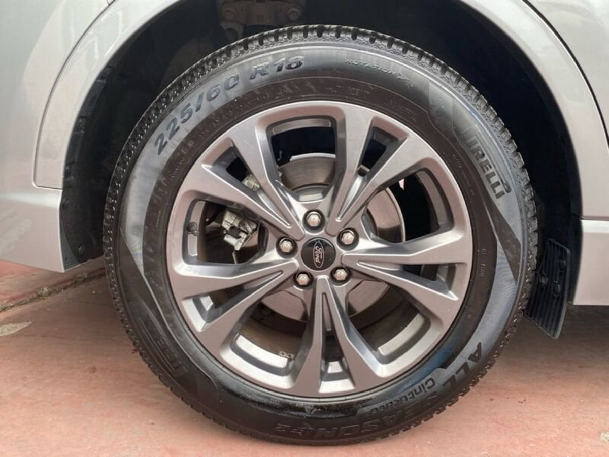 Ford Kuga 1.5 EcoBlue 120 CV 2WD ST-Line (12)