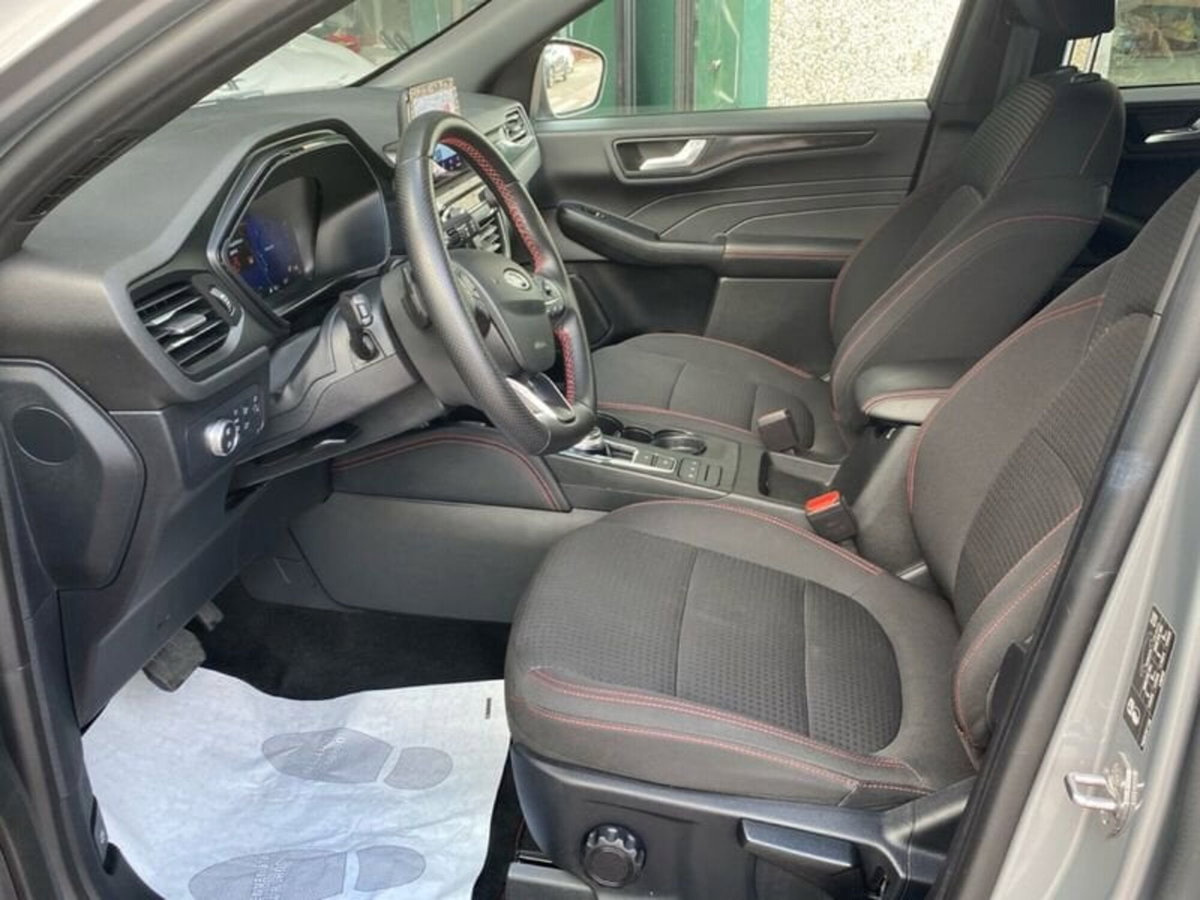 Ford Kuga 1.5 EcoBlue 120 CV 2WD ST-Line (14)