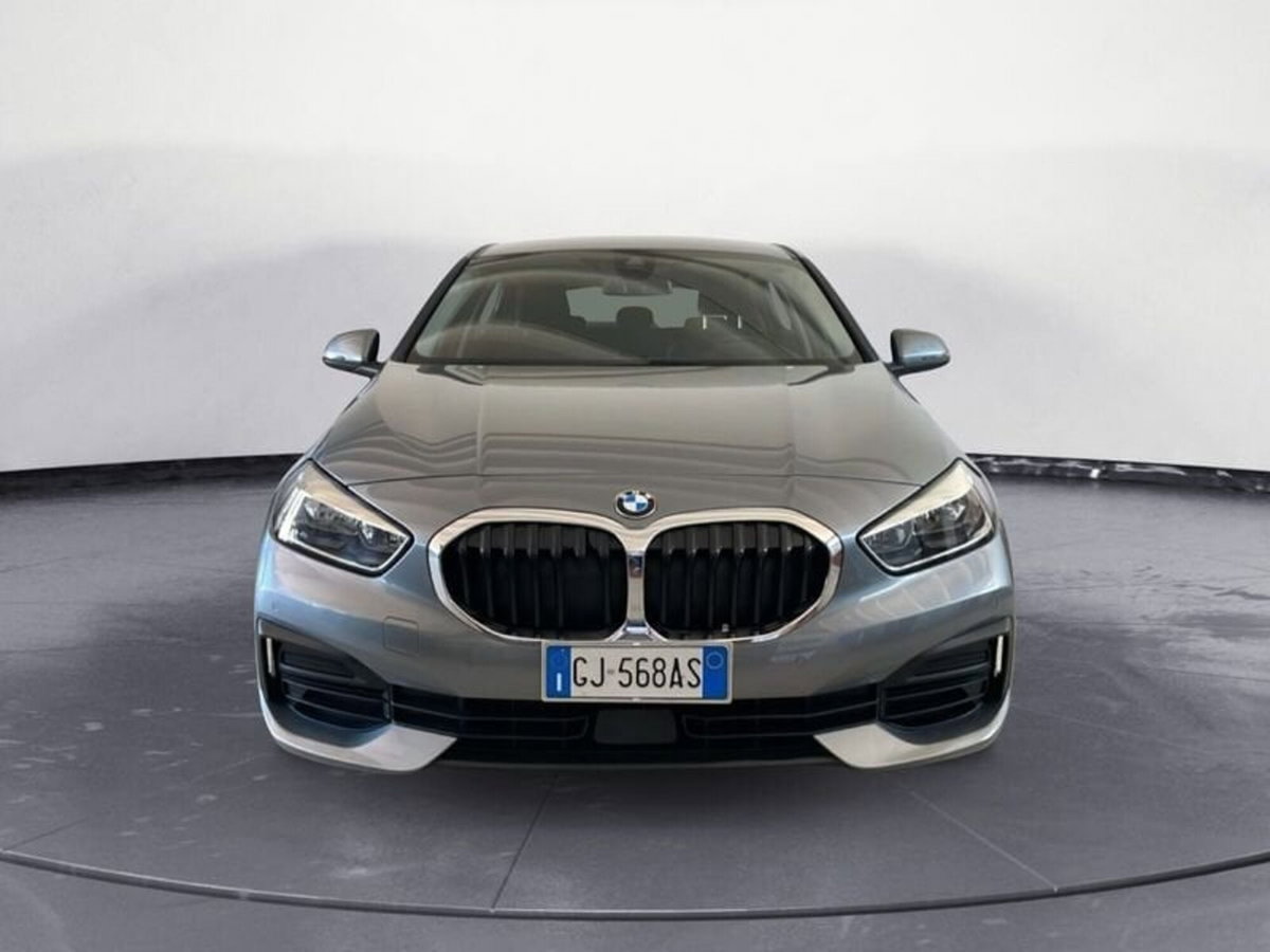 BMW Serie 1 116d 2.0 116CV cat 5 porte.It DPF (2)
