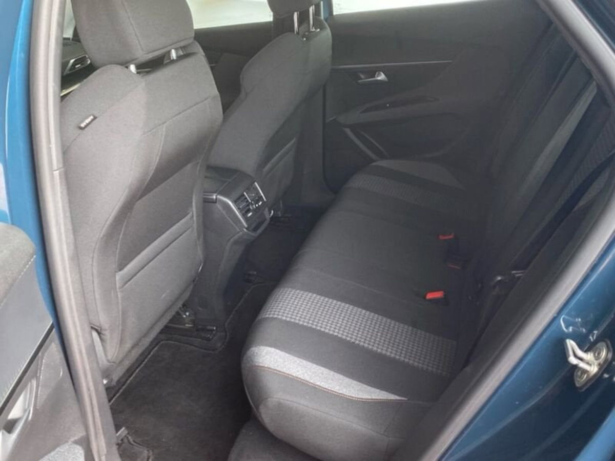 Peugeot 3008 BlueHDi 130 S&S EAT8 Active Pack (17)