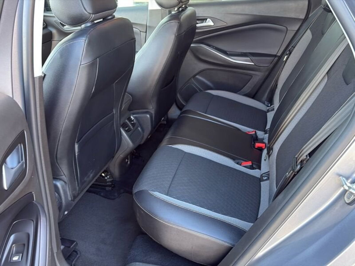 Opel Grandland X 1.5 diesel Ecotec Start&Stop Elegance (15)