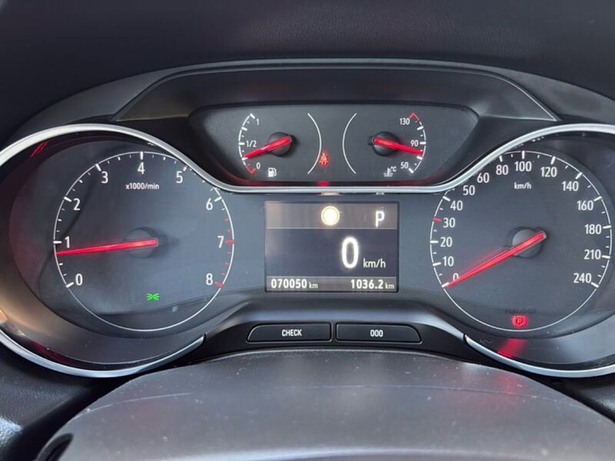 Opel Grandland X 1.5 diesel Ecotec Start&Stop Elegance (17)
