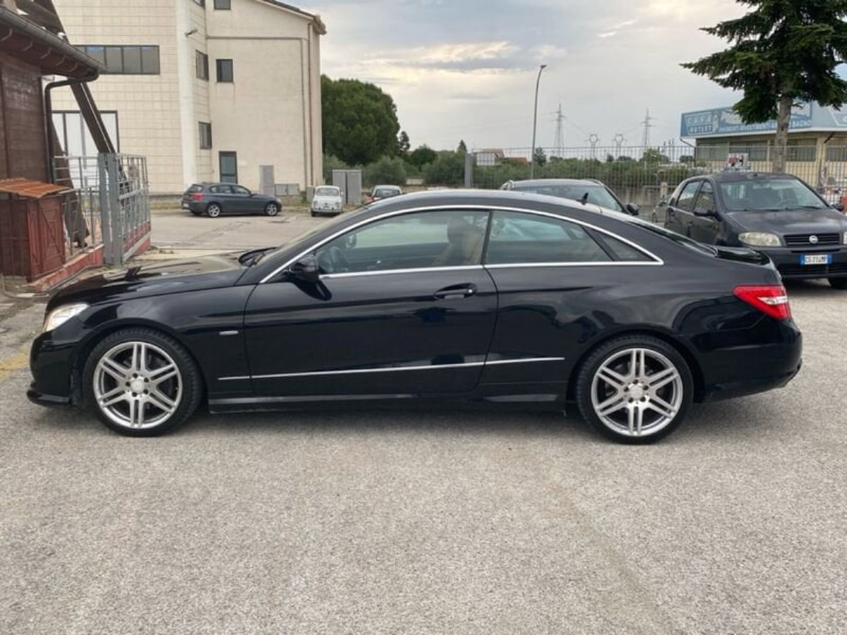 Mercedes-Benz Classe E Coupé 250 CDI Coupé Avantgarde (10)