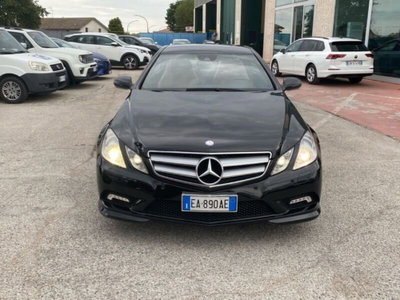 Mercedes-Benz Classe E Coupé 250 CDI Coupé Avantgarde (2)